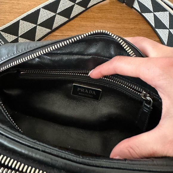 AUTHENTIC Nappa Antique Multi-Pocket Shoulder Bag Black - Picture 3 of 10